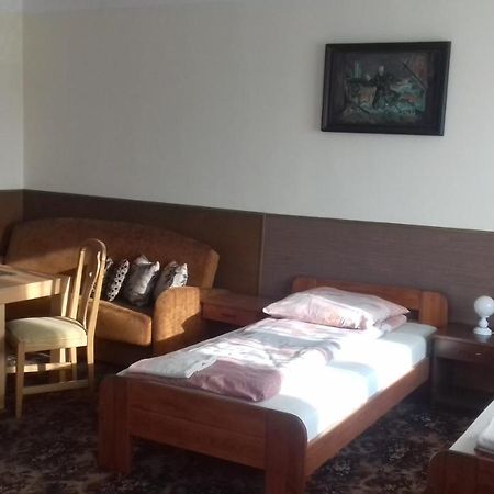 Hostel Jax ทอรูน ภายนอก รูปภาพ